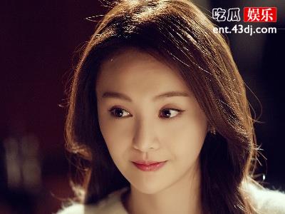 发布会上郑爽自扇耳光，不是演技是老毛病？