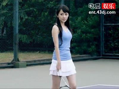 都说诺澜的腿是最细的，当她穿上运动装后信了