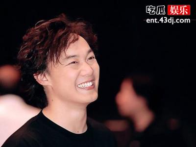 陈奕迅对徐濠萦无线包容，徐濠萦挥霍无度陈奕迅无动于衷！