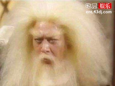 17年后金毛狮王原班人马难重聚，然而狮王却