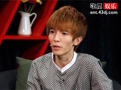 郭敬明被网友吐槽审美有问题，他究竟选了谁？