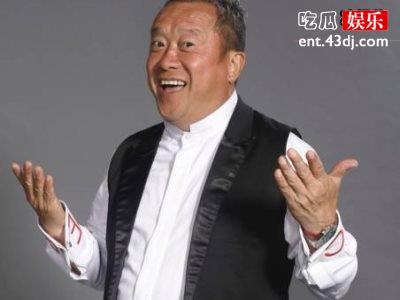一个是为了工作一个是为了家庭，曾志伟很想删掉的2张照片
