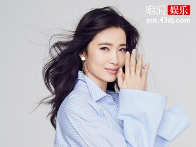 龚蓓苾退圈,现如今在普通企业当女白领?