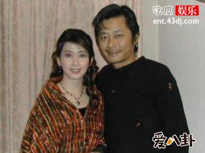 孟庭苇婚变原因，夫妻从爱人变成仇人家丑闹得人尽皆知