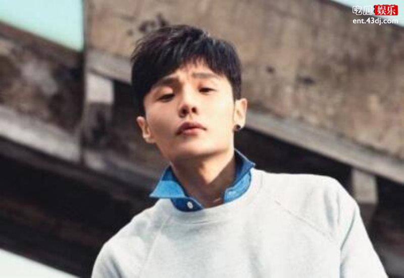 李荣浩委屈巴巴在个人平台控诉，原来大明星的烦恼也挺多