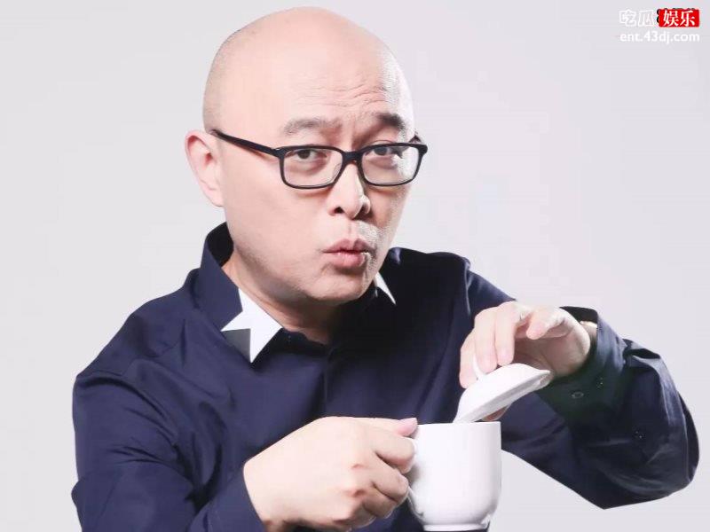 孟非首次晒女儿照片，为何1网友却一致的夸赞他？
