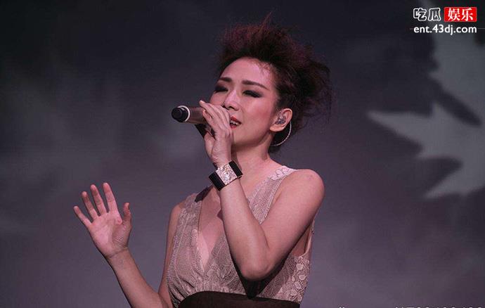 林忆莲感情过往揭秘，和恭硕良现在是男女朋友？