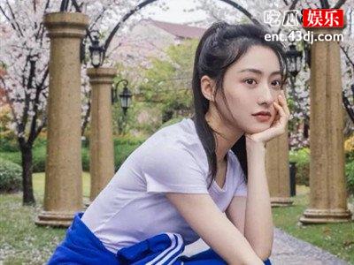 胡连馨身高年龄多少个人资料介绍，她和吴幸键什么关系？