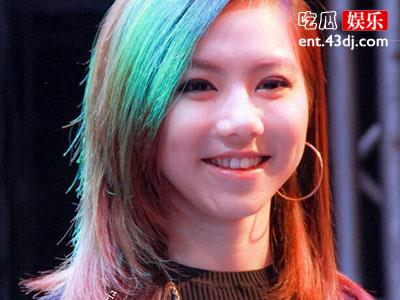 歌词“我们之间的距离每天一点点靠近 ”是一首什么样的歌？