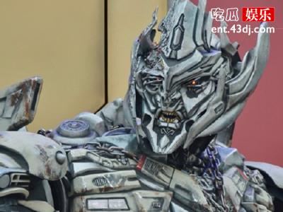 北京影视城威震天出圈,走红原因是因为话太多?