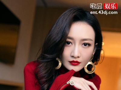 王鸥与何九华一同出现在婚礼现场，这两人这是有戏？