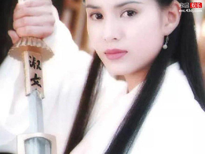 小龙女李若彤年过54岁摆生日宴会，自曝不结婚原因网友纷纷支持！