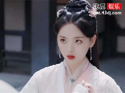 杨超越和粉丝互怼，发文直言“谁疯了”