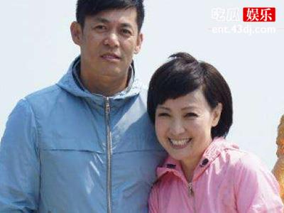 汪建民宝妈姐弟恋，二人恋情被曝是假目的是蹭热度