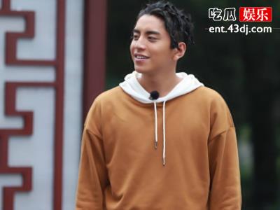 王大陆官宣恋情，前女Ivy却上热搜！