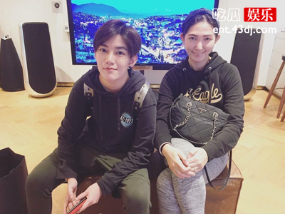 李缇娜被曝是同性恋，其女友居然是她！