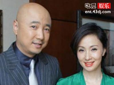徐峥朋友圈公开表白陶虹，两人的感情也是非常的恩爱啊！
