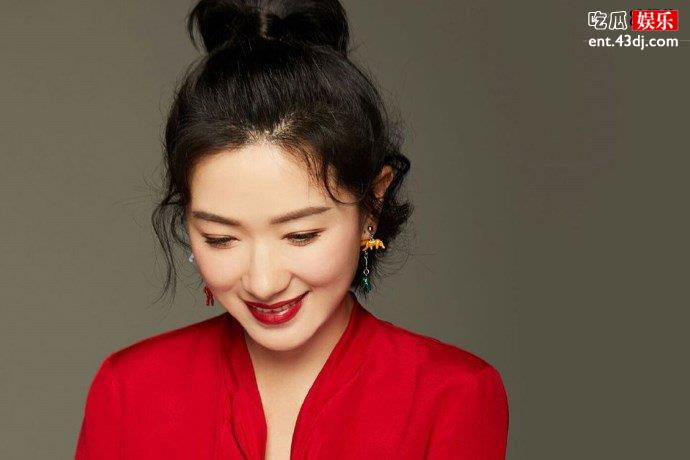 “话题女王”十几年前照片流出，活泼灵动让人心生羡慕！