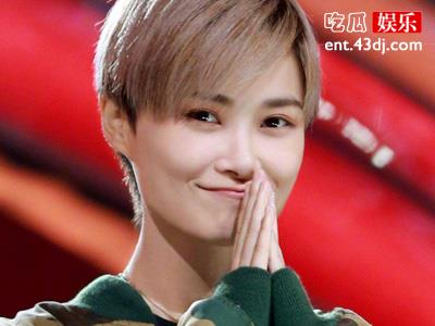 李宇春演出跳舞，妖娆舞姿粉丝直呼受不了！