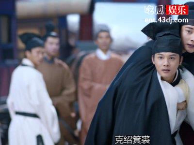 《鹤唳华亭》萧定权陆文昔是恋人，现实逼迫萧定权对她用刑！