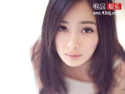 杨幂为稳固粉丝居然这样做，没内存是什么梗？
