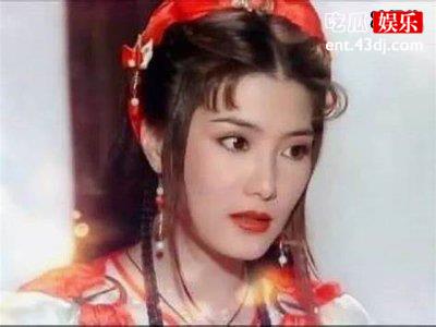 杨丽菁生活有多么辛苦？曾为博眼球翻跟头