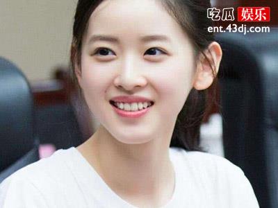 京东老板娘章泽天发文引争议，疑似婚姻生变感叹！