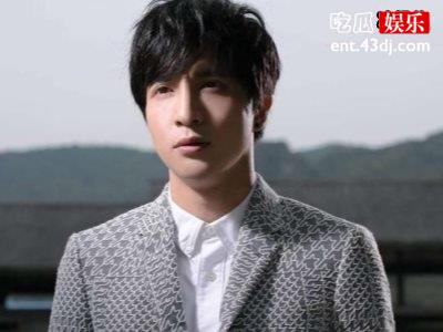 薛之谦的保镖太难了不仅负责粉丝，还得负责抓薛之谦
