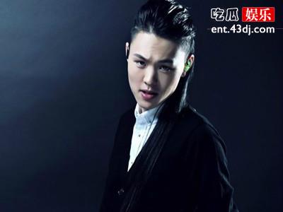 张玮娶妻老婆却不是丁丁，女方小六岁居然是她