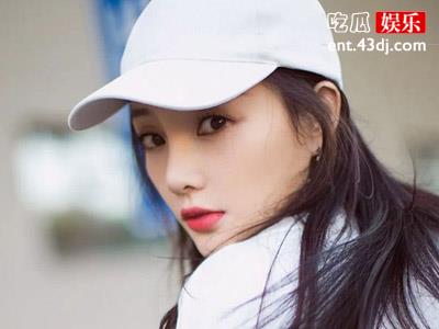 李小璐转战直播带货行业，生活落魄从明星变成网红！