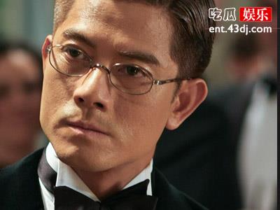 浮城大亨讲述的剧情是什么，主演都有谁？