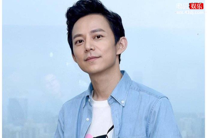 何炅是吉尼斯记录的保持着，其他国家至今无人敢挑战
