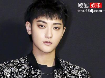 黄子韬向粉丝道歉是怎么一回事呢？到底发生了什么事情呢？
