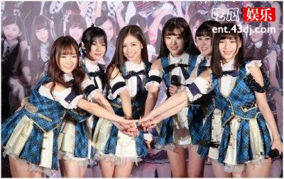 私下与粉丝联系，明码标价要礼物竟是SNH48里的女团成员