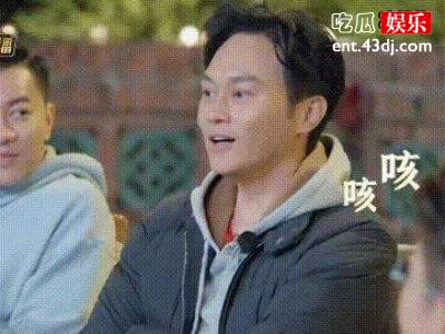 男神小时糗事被曝光，因被误认成女孩竟然当众脱裤子证明!