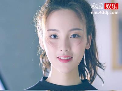 杨超越为什么不上学 因为家里穷还是因为成绩差而读不下去？	