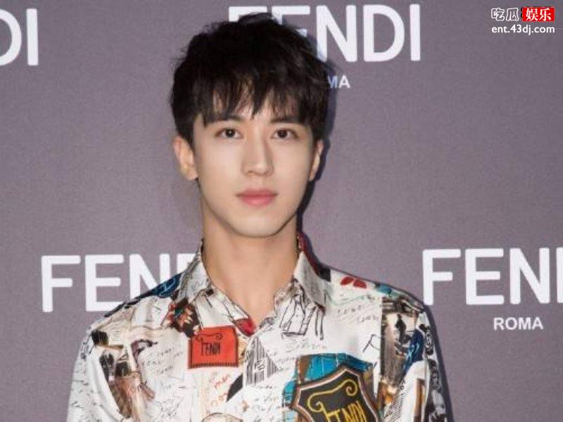 白敬亭许魏洲携新剧《荣耀乒乓》，双男主演绎热血追梦青春