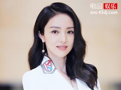 董璇女儿小酒窝走秀简直太萌了 董璇出道以前是做什么的