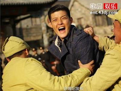 寇家瑞唐艺昕撞脸被误会闹乌龙，二人对比还真是十分的神似！