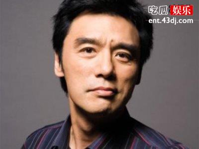 香港著名演员钟镇涛，曾在《小城故事》中有过精彩的演绎