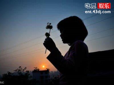 生活中的痛苦当作一场盛宴