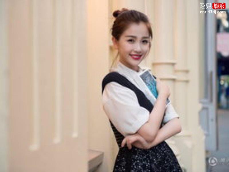 嗲里嗲气是真性情？谁注意到虞书欣的反应？