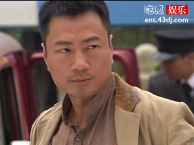 黎耀祥感情过往照曝光，其现任老婆被指是小三