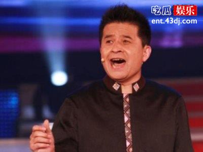 毕福剑近况起底，被封杀只能接小商演奈何却被肚子抢镜！