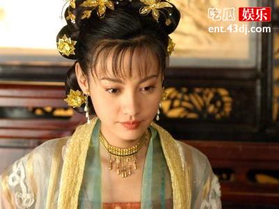 演员杨雪老公是谁？她老公的家庭背景怎么样？