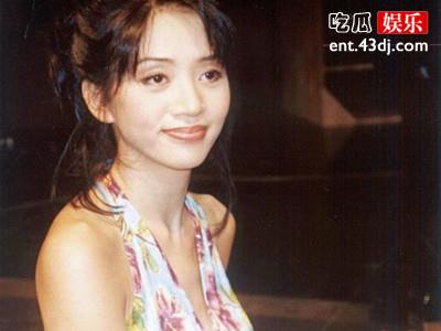 一代天后梅艳芳被曝怀孕堕胎，去世前一直单身和这个有关？
