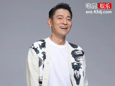 天王变宠女儿狂魔，一年零花钱5亿，飞机配10个保镖随