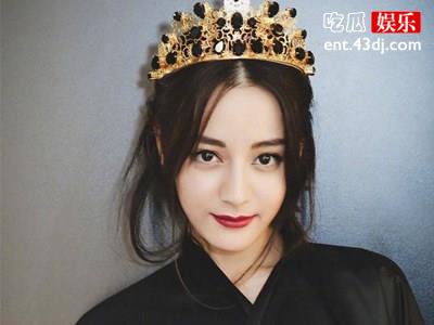 迪丽热巴在娱乐圈混的如何？和女生激吻二人是什么关系？
