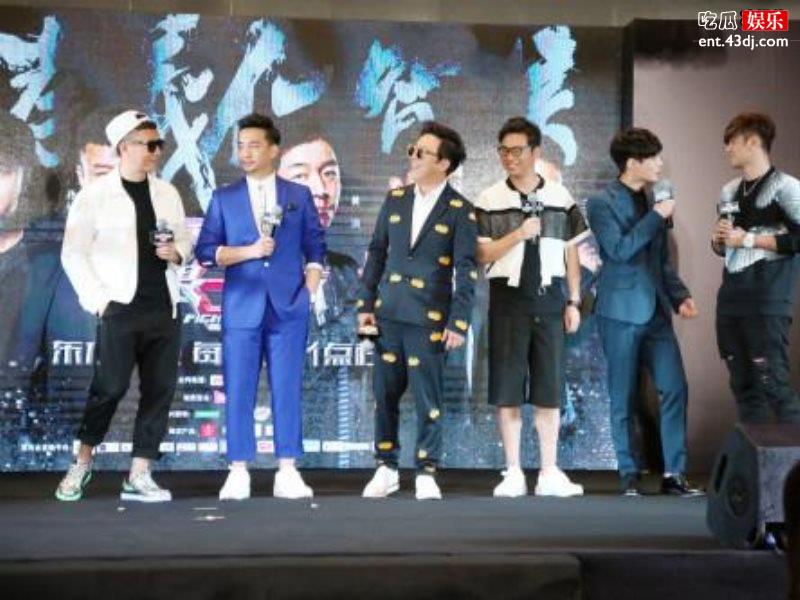 《极限挑战》终于上线，首期致敬医护人员邓伦雷佳音在线玩梗！