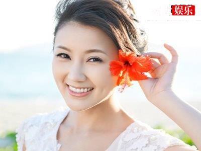 甘薇疑似怀4胎？向前夫索要39亿分手费带孩子游玩小腹隆起明显